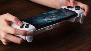 8BitDo yeni mobil oyun kontrolcüsünü tanıttı