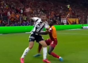 Galatasaray – Beşiktaş derbisinde hakem kararları tartışma yarattı