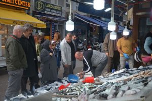 1,3 kiloluk palamut satışları yoğun ilgi görüyor