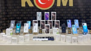 Sivas’ta 1 milyon TL değerinde kaçak telefonlar ele geçirildi