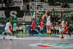 Bursaspor uzatmada Casademont Zaragoza'ya yenildi