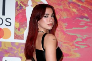 Dua Lipa servetini iki katına çıkararak ikinci sıraya yükseldi