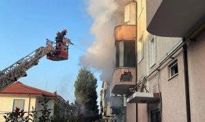 Sakarya'da balkonda piknik tüpü patladı