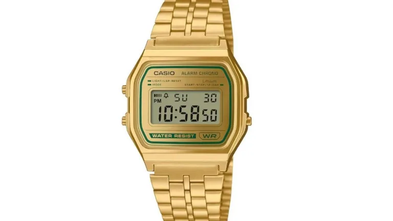 Casio yeni altın rengi saat modelini tanıttı