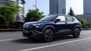 Suzuki ilk elektrikli SUV'si eVitara'yı tanıttı