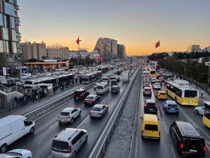 İstanbul'da trafik tatil nedeniyle durma noktasına geldi