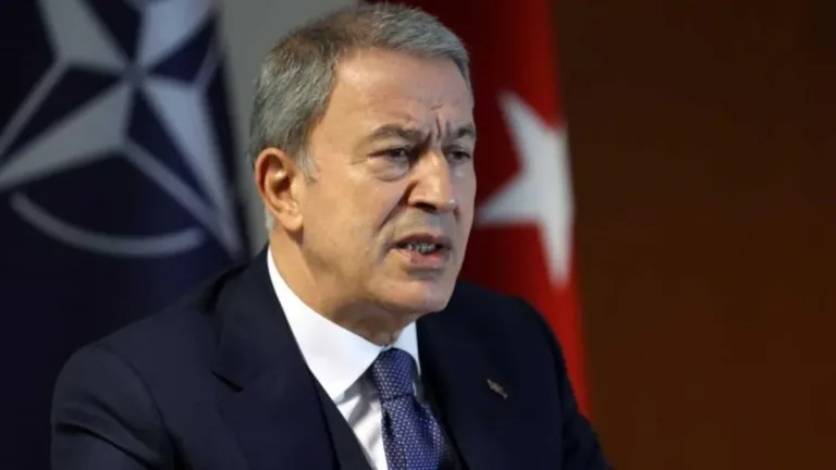 Hulusi Akar, Nevşin Mengü'ye 100 bin liralık tazminat davası açtı