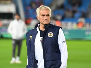 Simon Jordan'dan Mourinho'ya eleştiri: "Boş teneke gibi ses çıkarıyor"