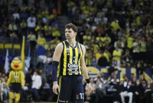 Fenerbahçe Beko, Anadolu Efes'i ağırlıyor