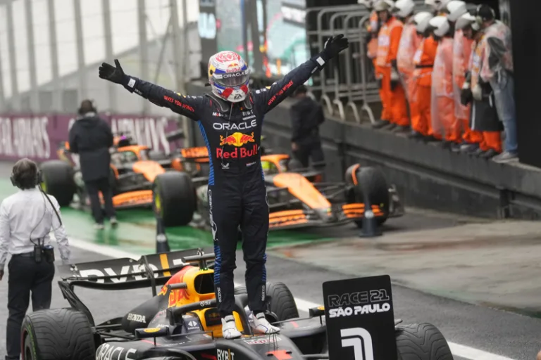 Max Verstappen 4. kez Formula 1 şampiyonu oldu