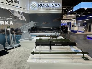 Roketsan, Euronaval Fuarı'nda deniz sistemlerini sergiliyor