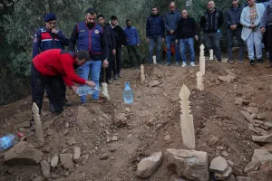 İzmir'de yangında 5 kardeş hayatını kaybetti