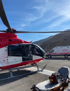 70 yaşındaki kalp hastası ambulans helikopterle Trabzon'a sevk edildi