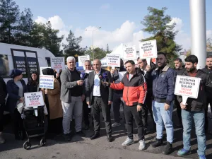 DEM'li belediyelerde işçi kıyımına tepki gösterildi