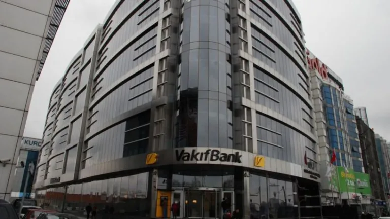 Vakıfbank 870 milyon dolarlık sendikasyon kredisi aldı