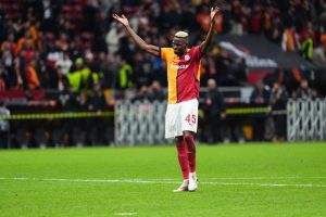 Victor Osimhen Galatasaray'da kalacağını duyurdu