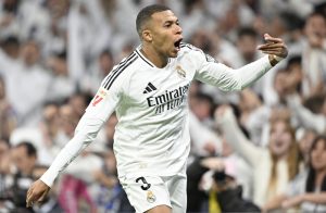 Benzema, Mbappe'ye 9 numara tavsiyesinde bulundu