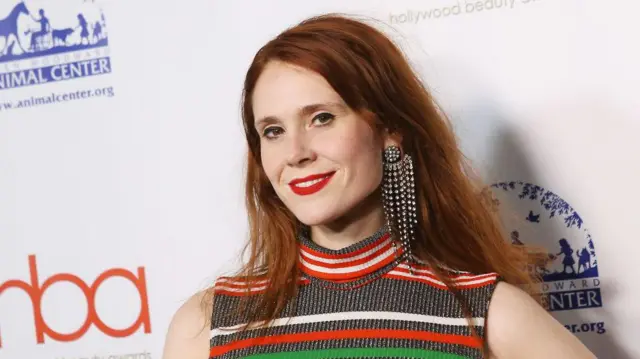 Kate Nash, OnlyFans hesabını 'tur otobüsü için kalçalar' sloganıyla açtı