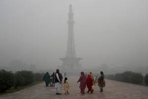 Pakistan'da hava kirliliği tehlikeli seviyeye ulaştı