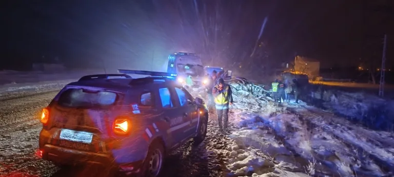 Kayseri'de trafik kazasında 2 kişi hayatını kaybetti