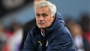 Mourinho, penaltı pozisyonunu paylaşıp sildi