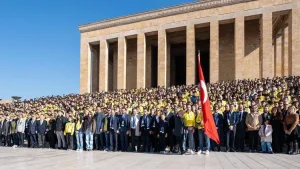 4 bin 500 Fenerbahçeli Anıtkabir'i ziyaret etti