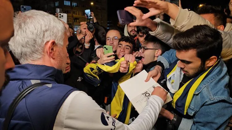 Fenerbahçe Kayseri'de coşkuyla karşılandı