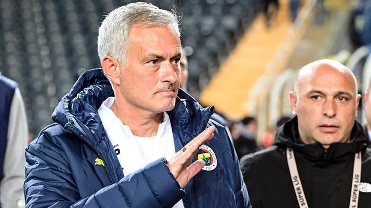 Galatasaray'dan Fenerbahçe ve Mourinho'ya sert eleştiriler