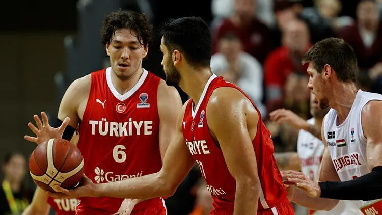 Türkiye, Macaristan'ı yenerek Eurobasket 2025 biletini aldı