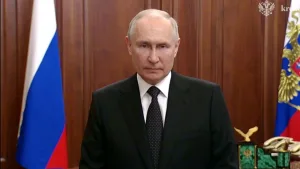 Putin, Batı'nın füze saldırılarına karşı silah kullanma hakkımız var dedi