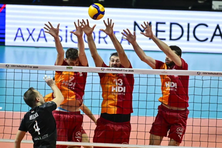 Galatasaray HDI Sigorta, Fino Kaposvar'ı 3-0 mağlup etti