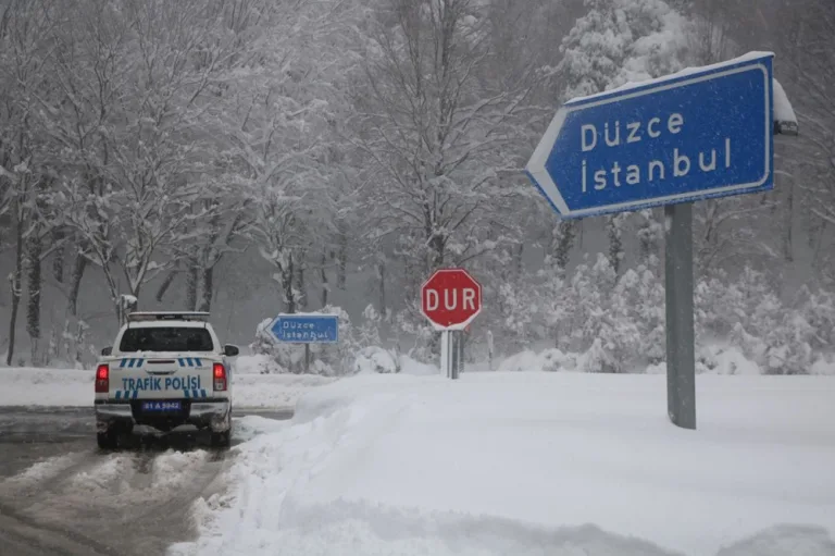 Bolu Dağı'nda kar kalınlığı bir metreyi aştı