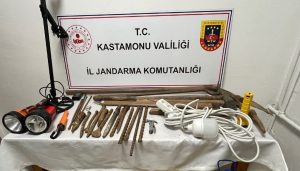 Kastamonu'da kaçak kazı yapan 5 kişi yakalandı