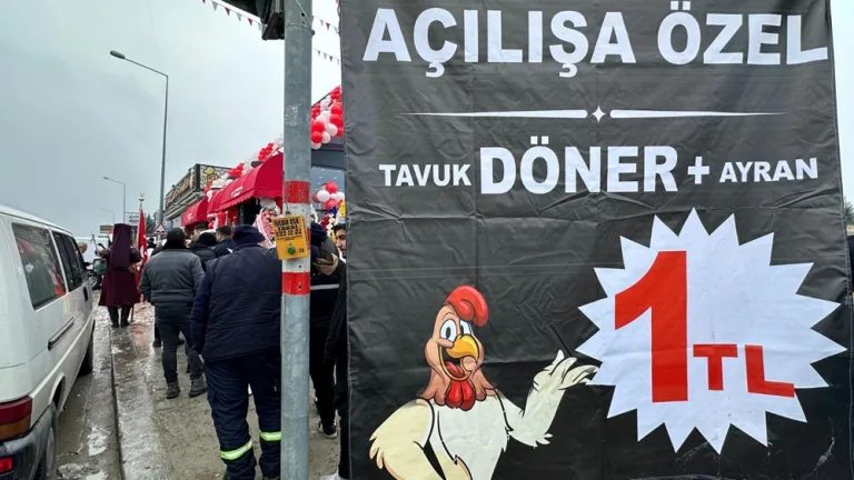 Döner ayranı 1 liraya satılınca kuyruklar oluştu