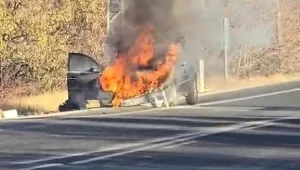 Otomobil yangında kullanılamaz hale geldi