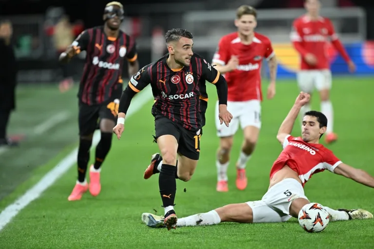 Galatasaray, AZ Alkmaar ile 1-1 berabere kaldı