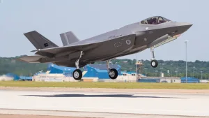 Türkiye, ABD'den 65 F-35 alıyor, MMU Kaan ne olacak?