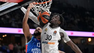 Anadolu Efes, Real Madrid'i deplasmanda yenerek galip geldi