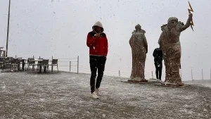 Antalya'da iki mevsim yaşanıyor