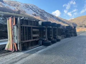 Ağrı'da peş peşe üç trafik kazası meydana geldi