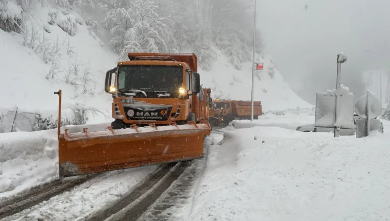 Bolu Dağı Tüneli kar nedeniyle ulaşıma kapanıyor