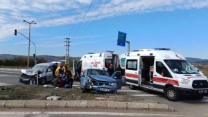 Bolu'da Trafik Kazası: 8 Kişi Yaralandı