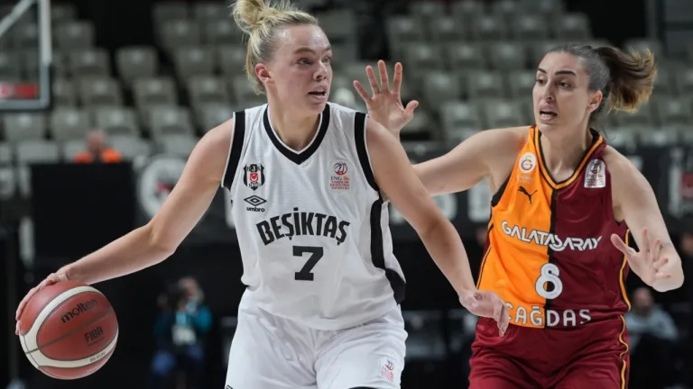 Galatasaray, Beşiktaş'ı derbide 74-71 yendi