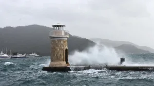 Bursa deniz otobüsü seferleri olumsuz hava nedeniyle iptal edildi