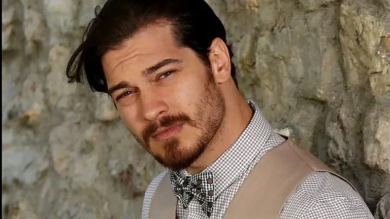 Çağatay Ulusoy yeni dizi 'Eşref' ile dönüyor