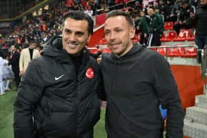 Craig Bellamy: Oyuncular ders alarak gelişmeli