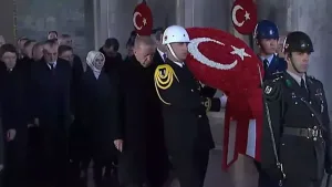 Cumhurbaşkanı Erdoğan Anıtkabir'i ziyaret etti