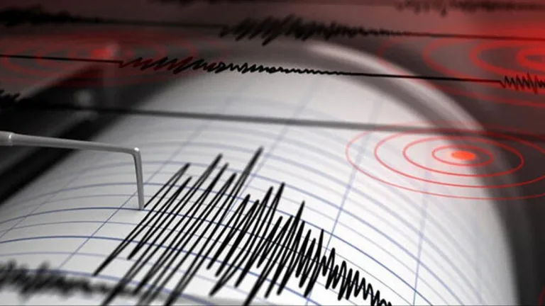 Ege Denizi'nde 3.9 büyüklüğünde deprem meydana geldi