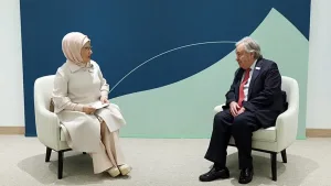 Emine Erdoğan COP29'da Guterres ile görüşüyor