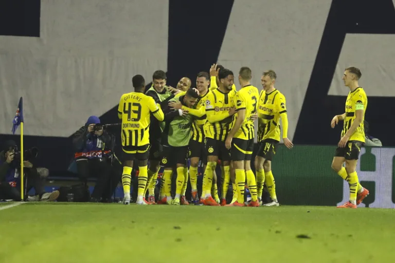 Borussia Dortmund, Dinamo Zagreb'i 3-0 mağlup etti